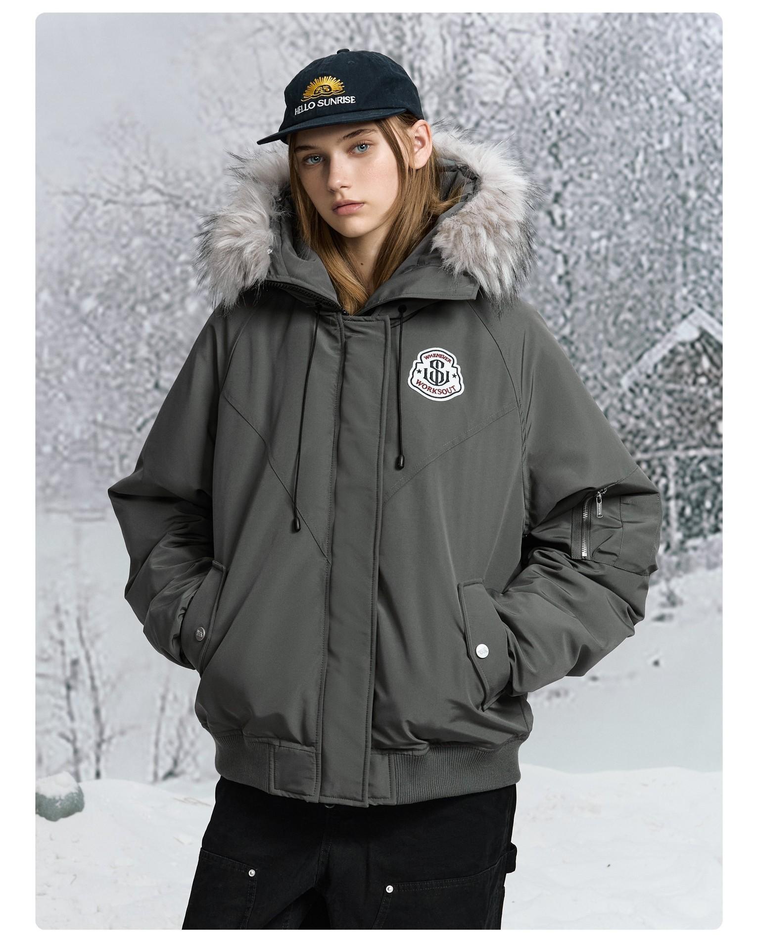 

Зимние уличные парки с капюшоном мужские новые утепленные модные хлопковые куртки с меховым воротником теплые на молнии с карманами пушистые пальто S темно-серого