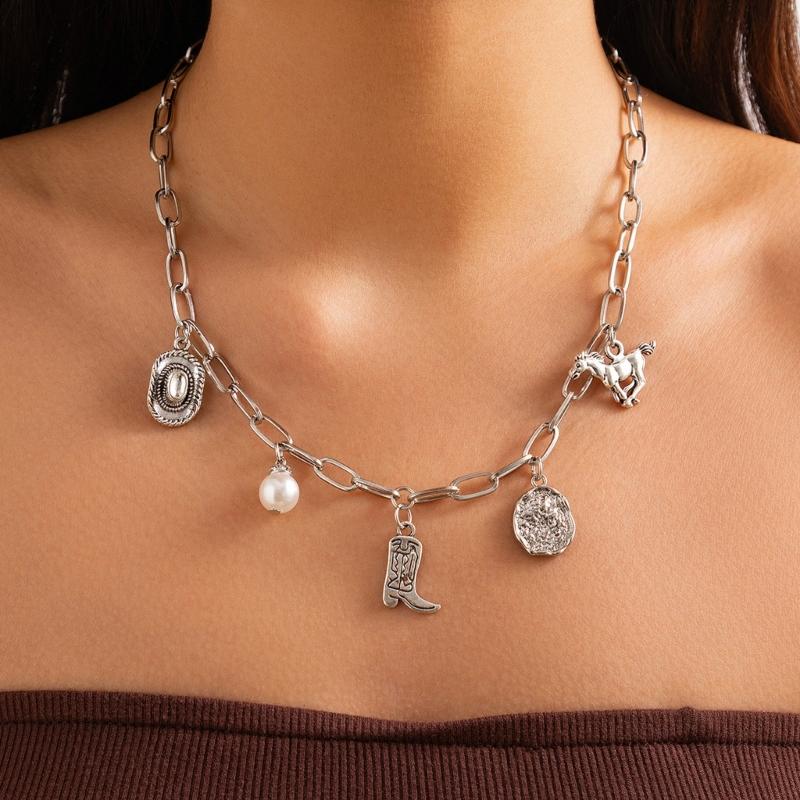 Irregular Pendant Necklace Adjustable Length Necklace Distinctive Pendant Necklace with Various Pendants for Comfort