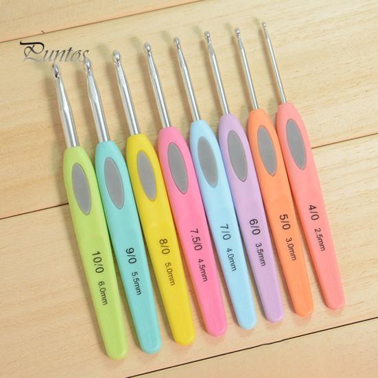 8Pcs Sweater Scarf DIY Crafts Crochet Hooks Plastic Handle Knitting Needles