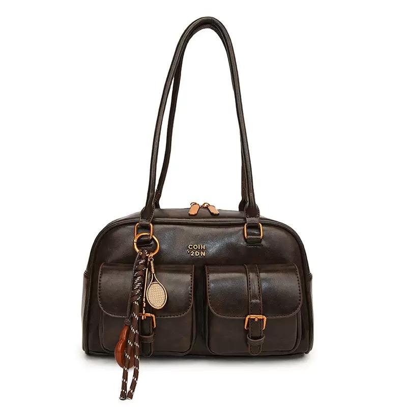 Women's Retro Solid Color Pu Leather Shoulder Bag with Multiple Pockets Large Capacity Comes with a Detachable Accessory Charm