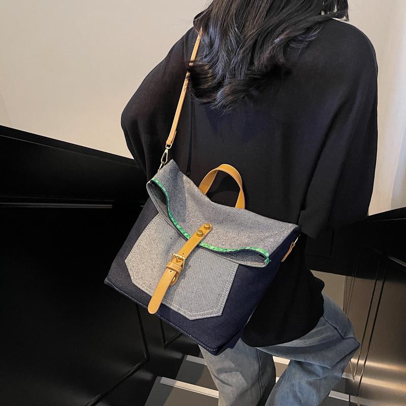 Casual contrasting color splicing portable shoulder bag women's spring and summer new versatile messenger tote bag