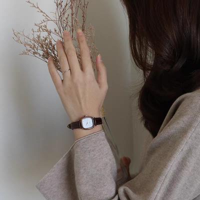 Trend Simple Personality Retro Original Style Student Lady Premium Sense Quartz Belt Watch