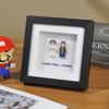 Lego Paar Figur Display: Quadratischer schwarzer Holz 3D-Fotorahmen