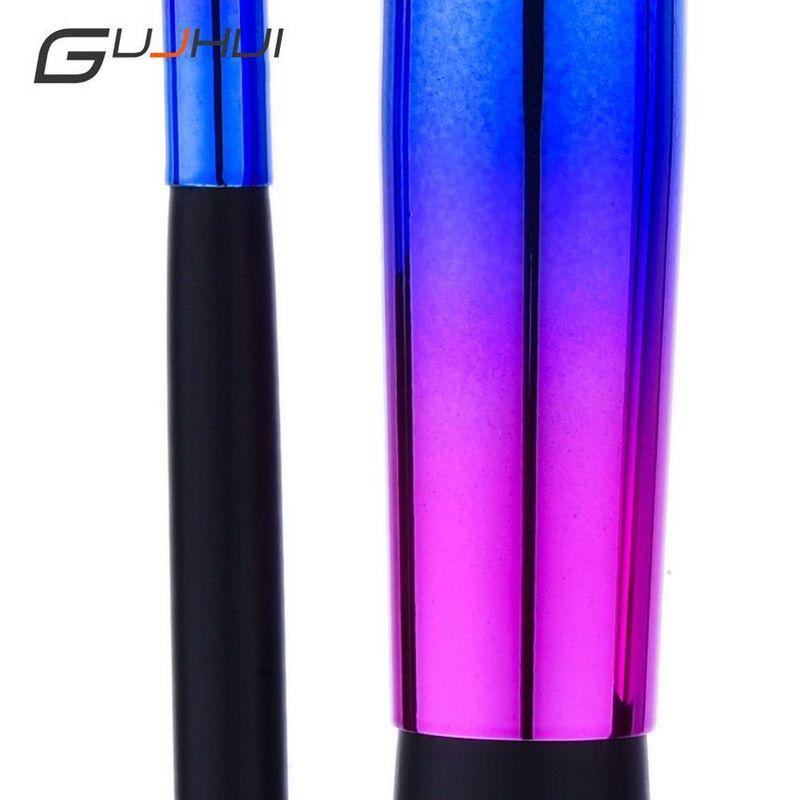 Pinselstrich der Schönheit - Make-up Pinsel