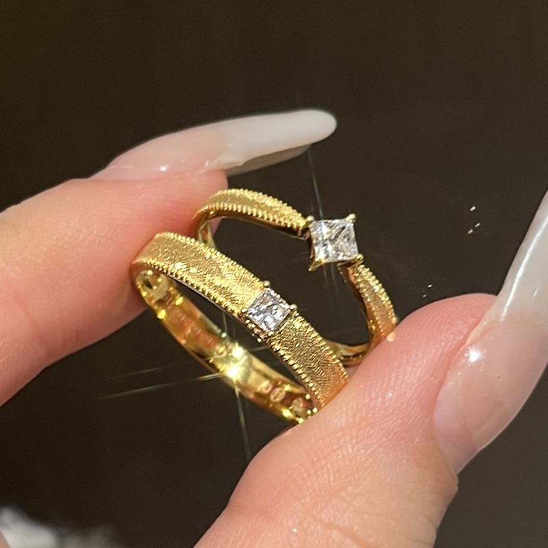 Vintage brushed single diamond rings for women vegetarian circle light luxury exquisite square diamond ring couple's jewelry