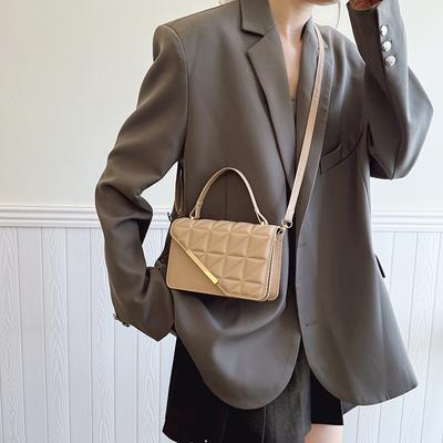 Women's Diamond Embroidery Thread Fashion Small Bag Women's 2025 Shoulder Messenger Bag Texture Is Popular This Year Portable Small Square Bag