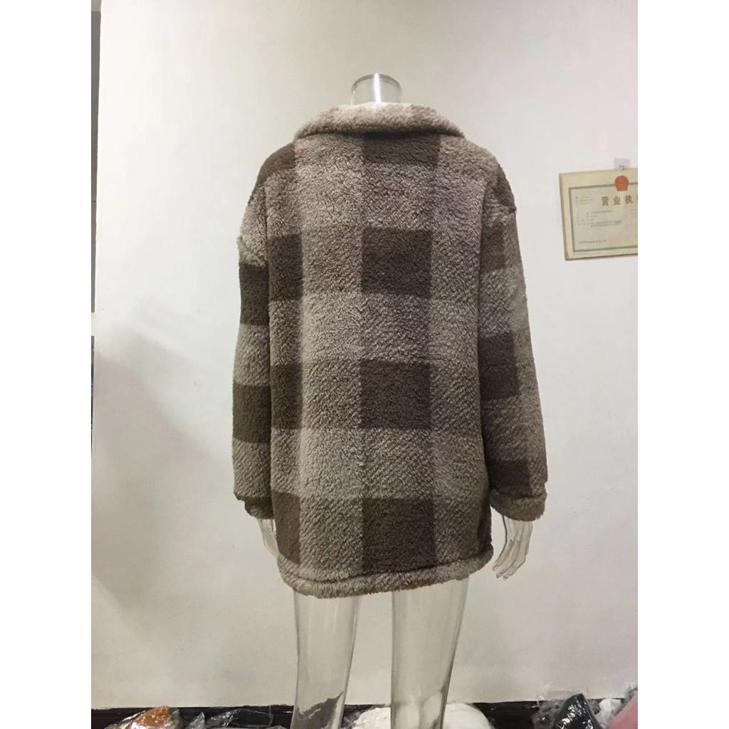 Dameklær Høst og Vinter med Lommer, Rutete Lammeullsjakke, Knappelukket Plysjjakke