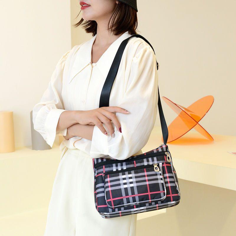 Summer Outdoor Women's Bag Single Shoulder Mommy Bag Large Capacity Wear Resistant Cloth Bag Waterproof Shoulder Bag