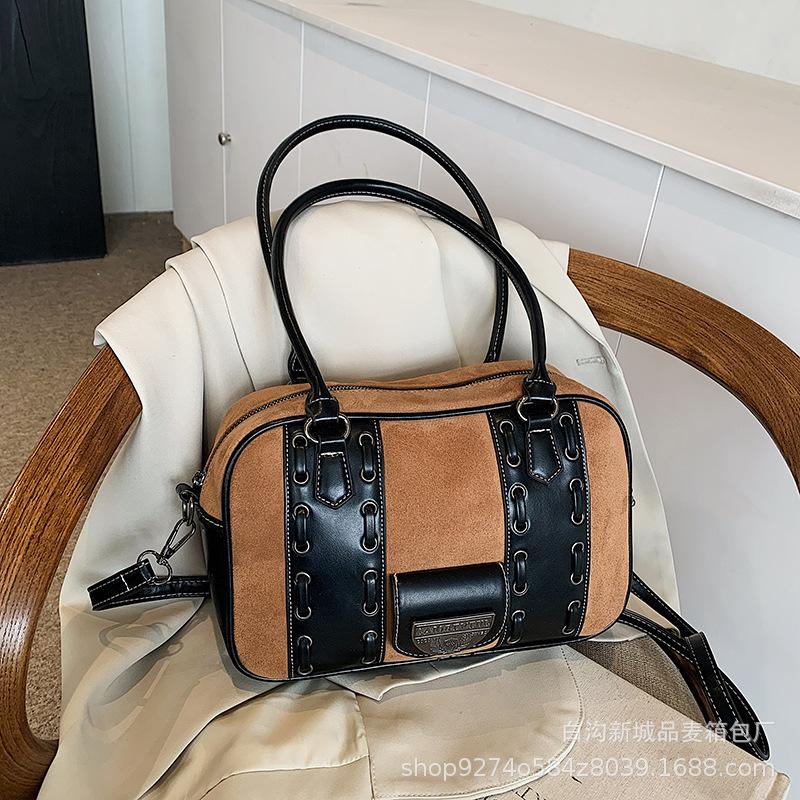 

Premium texture suede underarm small bag women s 2025 new large-capacity shoulder bag, foreign style messenger tote bag коричневый