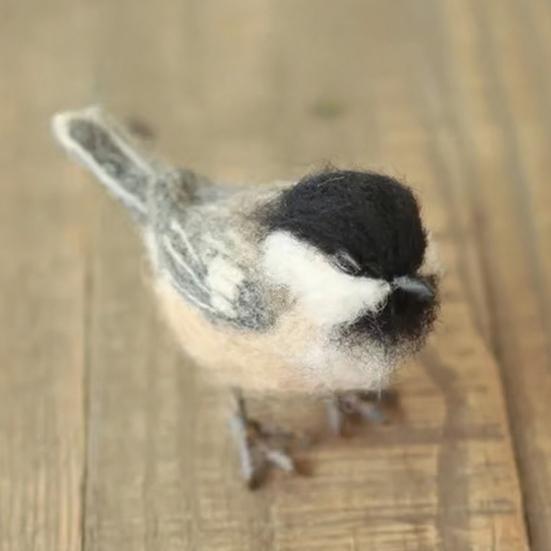 Yousheng Felt Bird Sculpture Handmade Wool Songbirds Figure Realistic Wildlife-Inspired Design Soft Layered Feathers Decorative Figurine