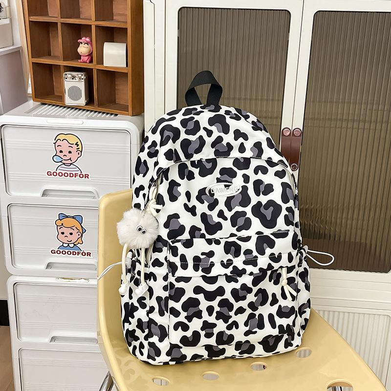 High School Students' Schoolbags Women's New Fashion Leopard Print Large Capacity Backpack Trend Joker Travel Backpack.