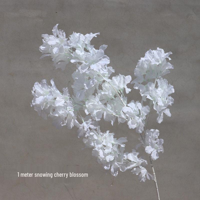 Weiße Hochzeitskapelle Decke Seidenblumen-Dekoration & Gangläufer