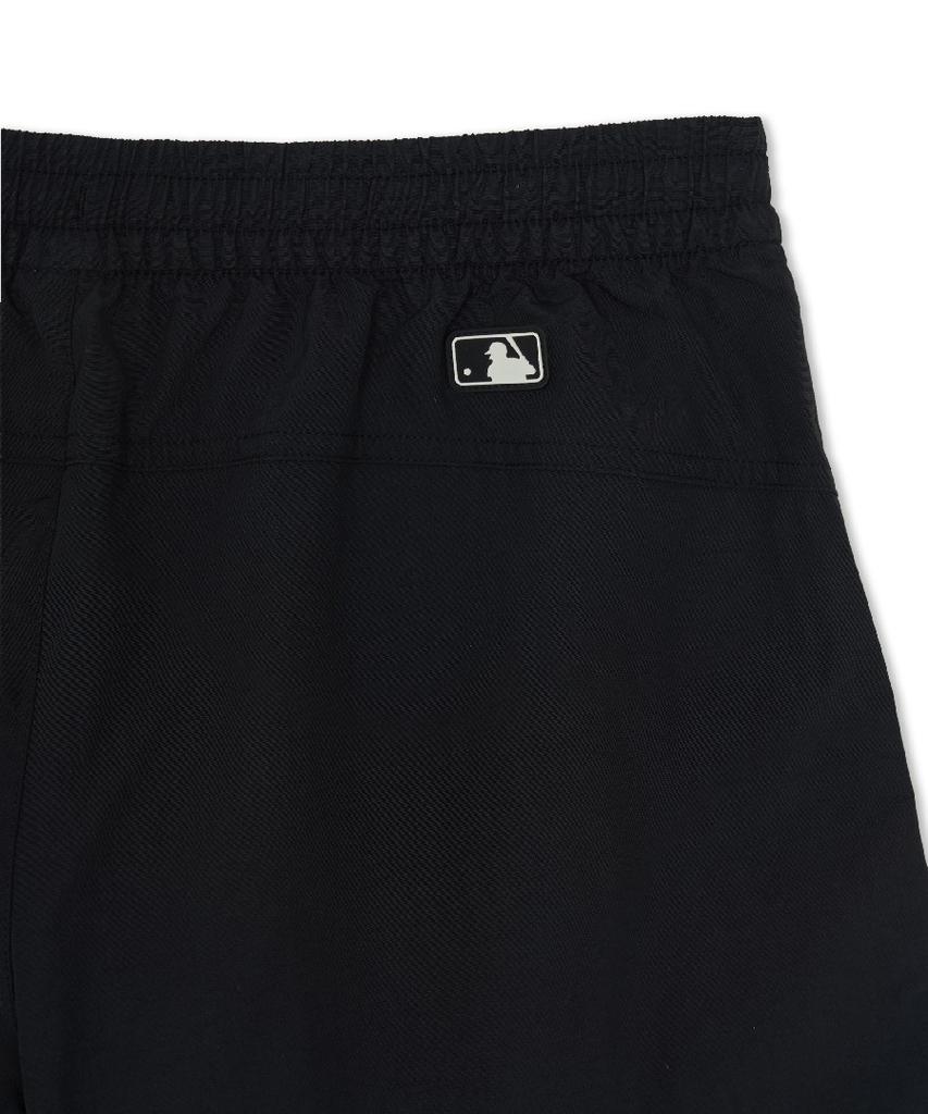 Emelbi Basic Small Logo Cotton Touch Woven Ankle Shorts Ny (Black)