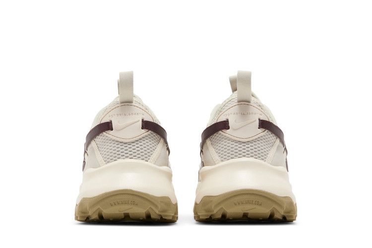 Nike Damen TC 7900 'Light Bone Burgundy Crush'