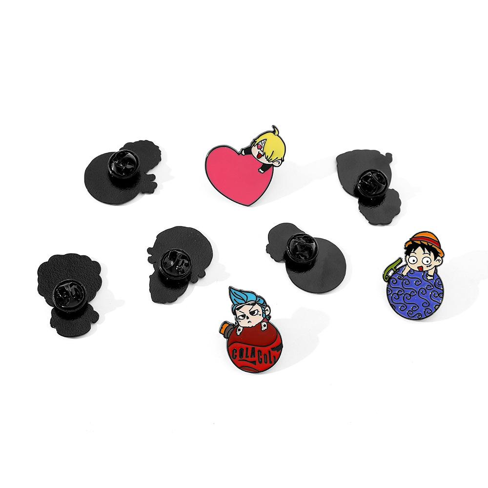 Japanese Anime ONE PIECE Metal Badge Luffy Chopper Character Alloy Drip Brooch Pin
