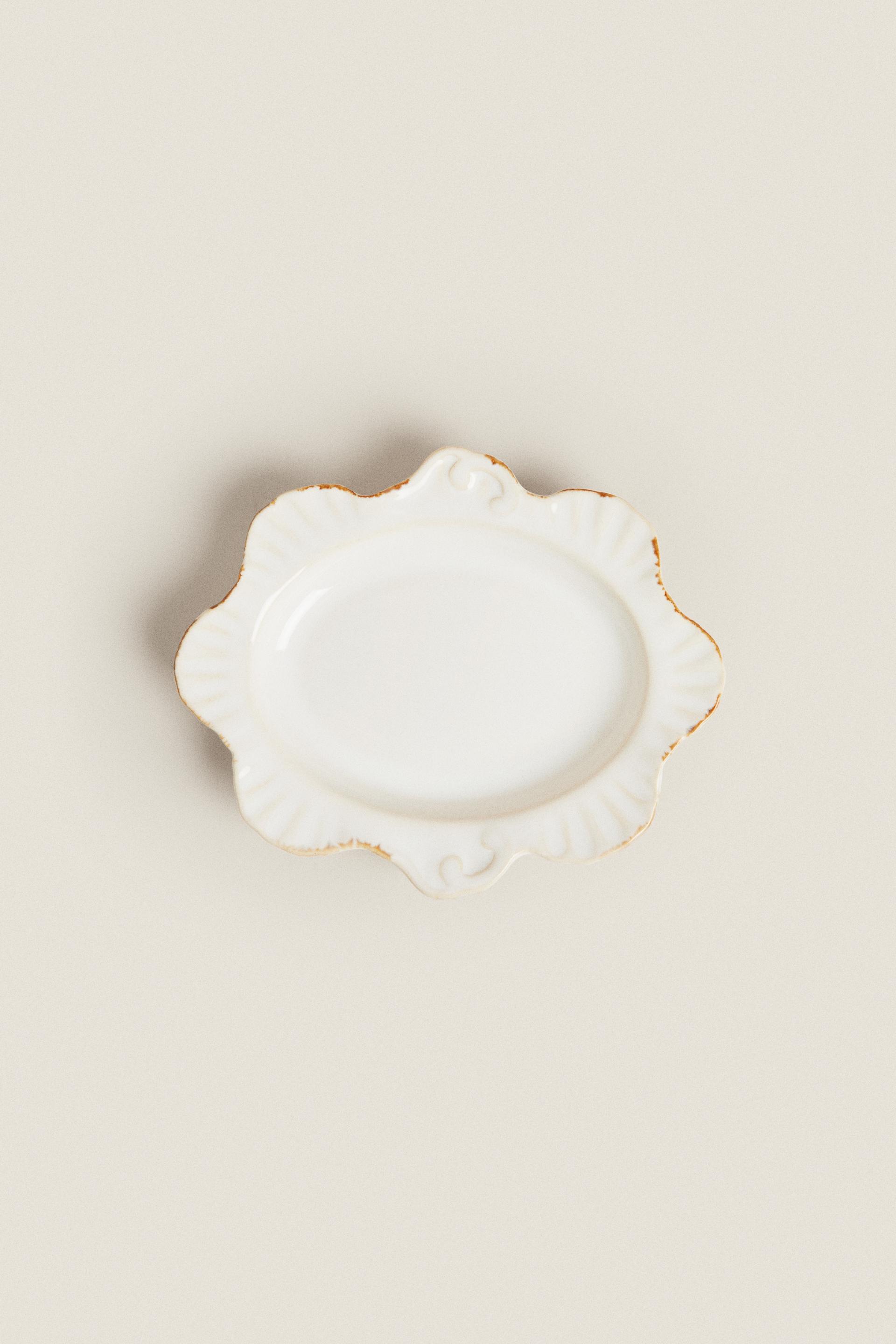

ANTIQUE FINISH CERAMIC SOAP DISH