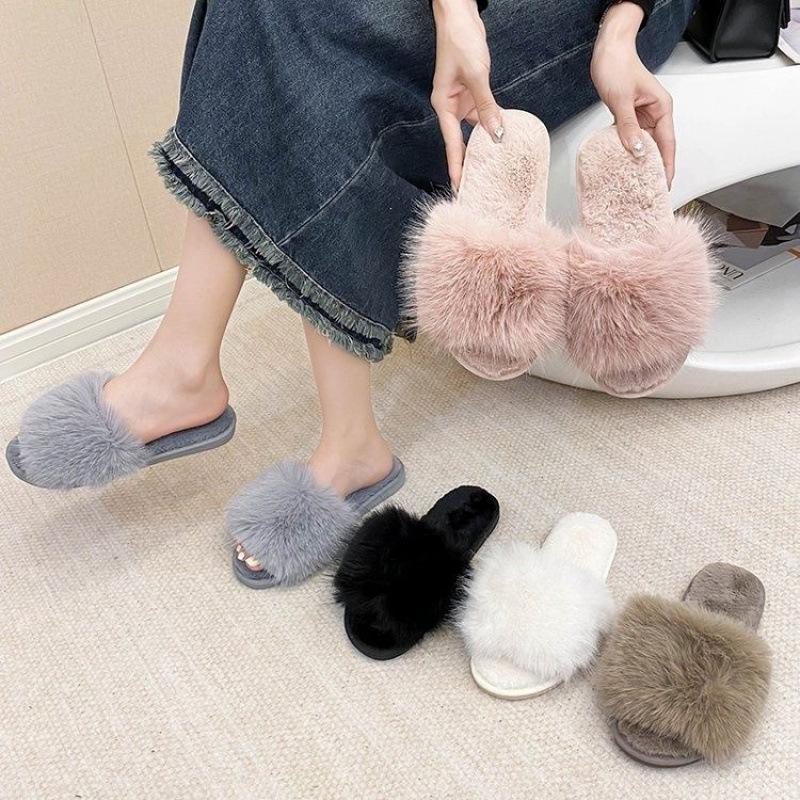 2026 Autumn/Winter Women's Silent Plush Cotton Slippers - Furry, Solid Color, One-Word Design, Indoor/Outdoor Wear.