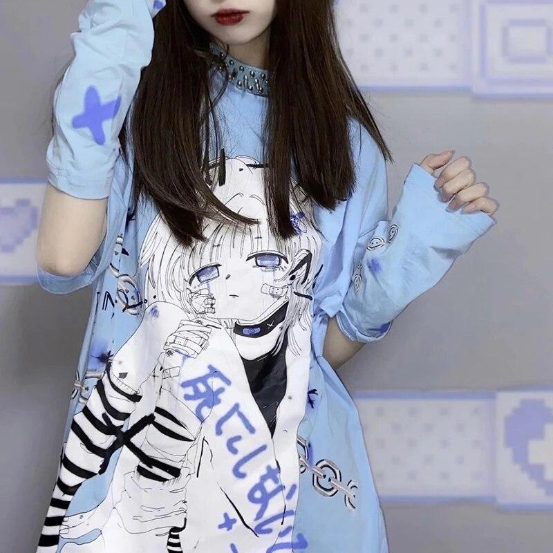 2KWEIRD Y2k Anime Grafisk T-skjorte Goth med Splitt Ermer Mote Kawaii Søt T-skjorte Dame Egirl Harajuku Topp Femme Sommer