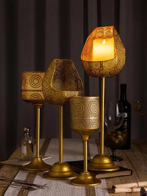 1pcs European Style Metal Candle Holder Jewelry Handmade Hollow Patterned Golden Candlestick Candlelight Dinner Candlestick