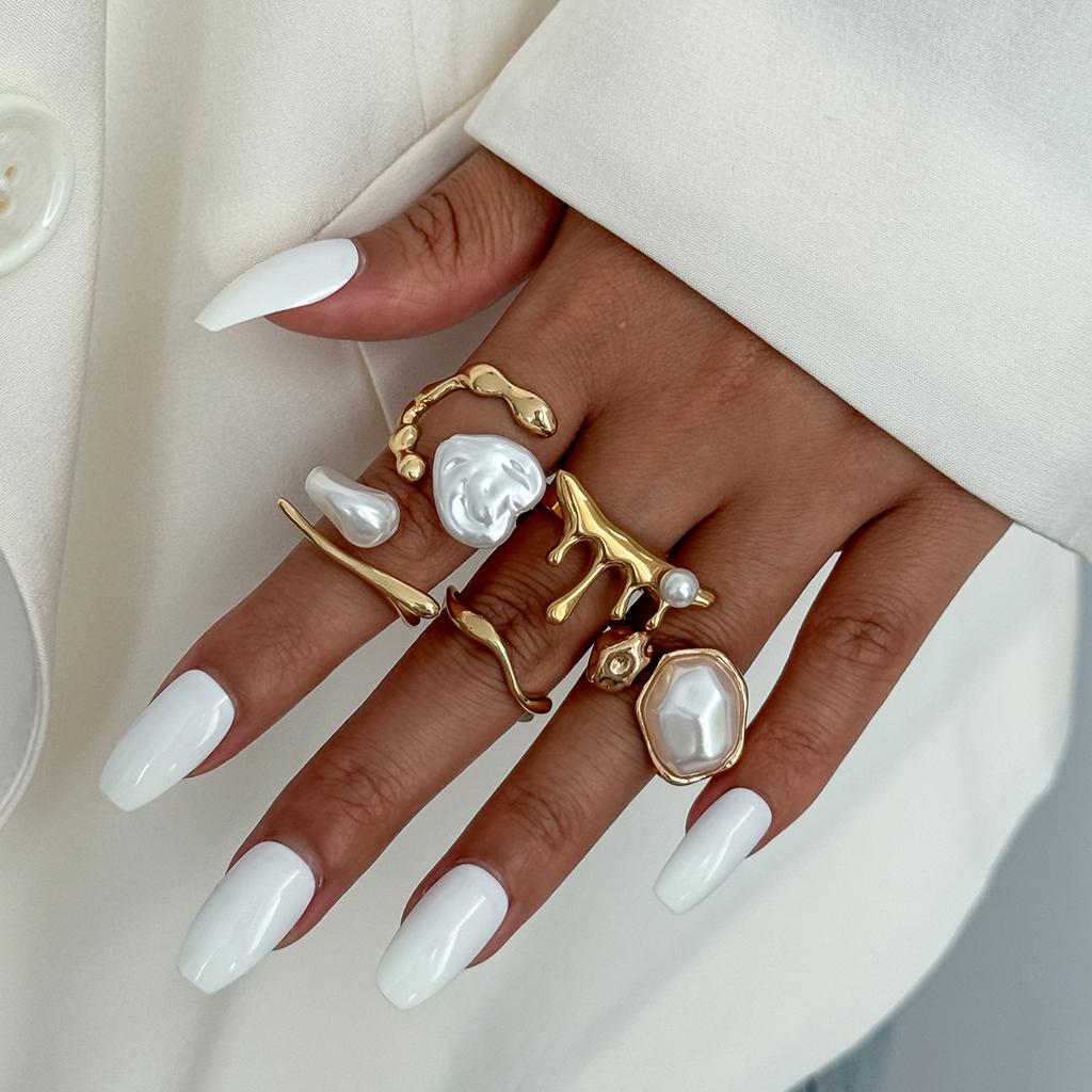 Ingemark 4 Styles Elegant Irregular Baroque Imitation Pearl Open Rings for Women New Trend Kpop Finger Rings Wedding Jewelry