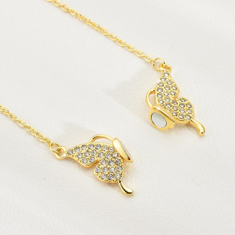 Elegant Butterfly Magnetic Necklace For Women Stylish Lockchain Design With Unique Features