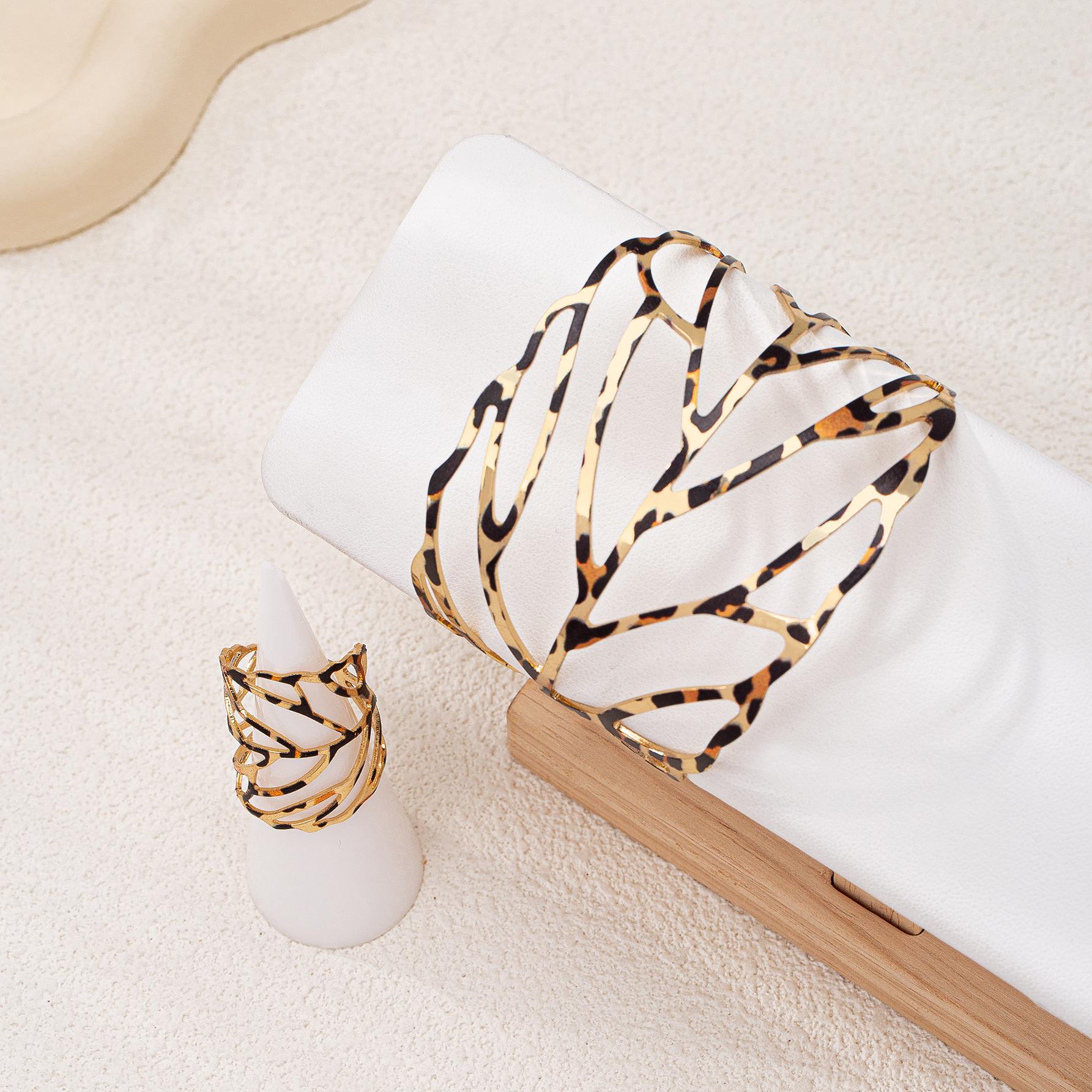 

Набор браслет и кольцо с леопардовым принтом и листьями: Ретро, Элегантный, Преувеличенная Личность