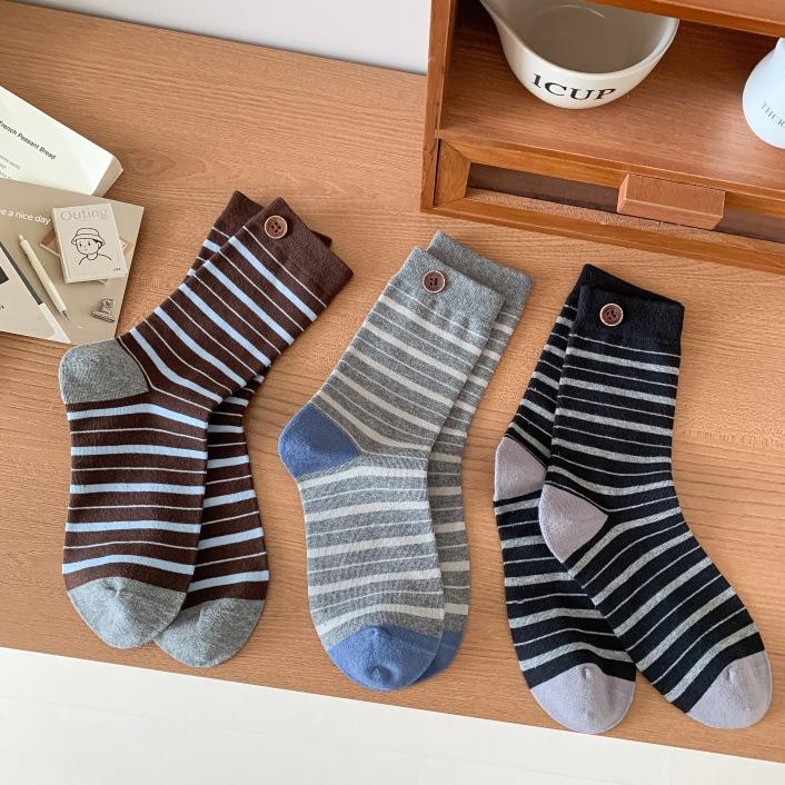 Vintage Striped Button-Embellished Socks Boneless Mid-Leg Socks Are Trendy And Wear Versatile Stacks Of Socks