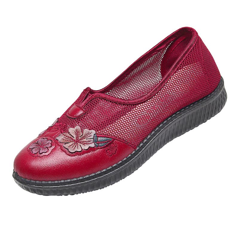2025 Women's Spring/Summer Round Toe Mesh Shoes: Anti-Slip, Soft Sole, Breathable Comfort for Middle-Aged & Elderly