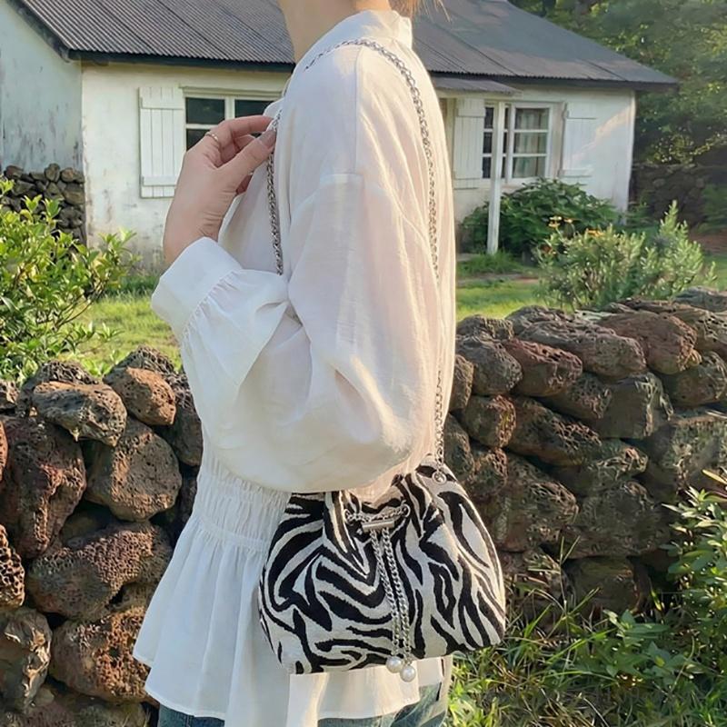 Fashion Chain Shoulder Bag New Chinese Style Water Bucket Bag Drawstring Crossbody Bag Small Size Street Trend Canvas Material