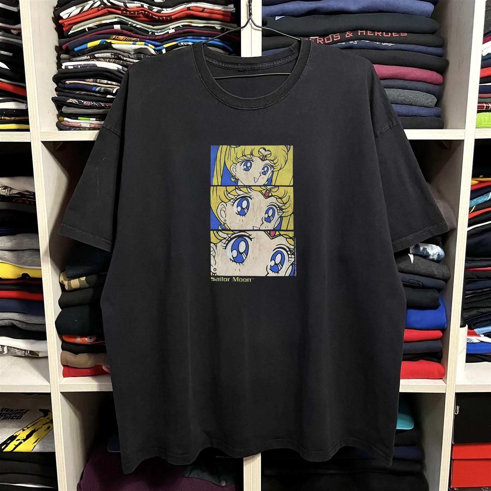 90s Sailor Moon Usagis Gaze Aged T-Shirt Black M S