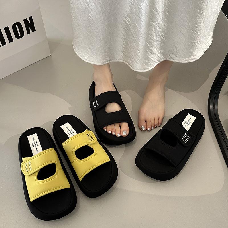 You Can Wear It Outside and Step On Shit 2025 New Beach Seaside Slippers Velcro Thick-soled Women's Summer Vacation Cool Slippers