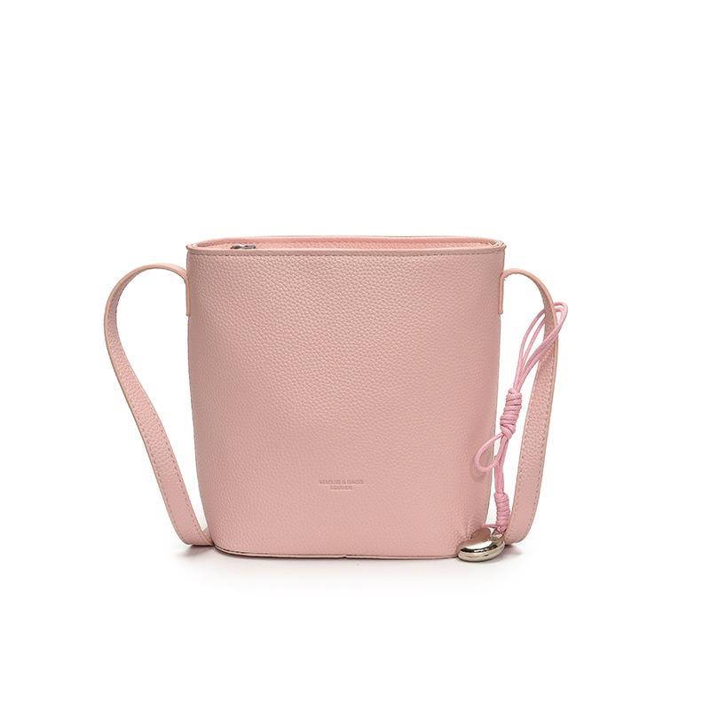 Fashion niche simple small bag women's new versatile shoulder messenger bag casual bucket bag