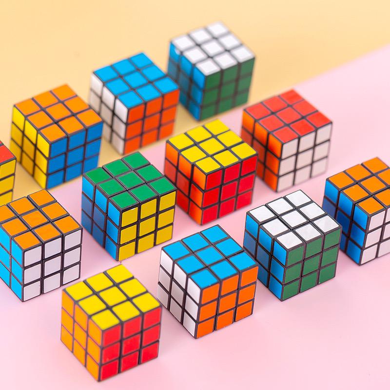 ZCUBE Black Bottom Sticker Style 3-Layer Colorful Magic Cube Toy 3cm Keychain