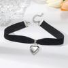 Κολιέ και μενταγιόν – Chokers