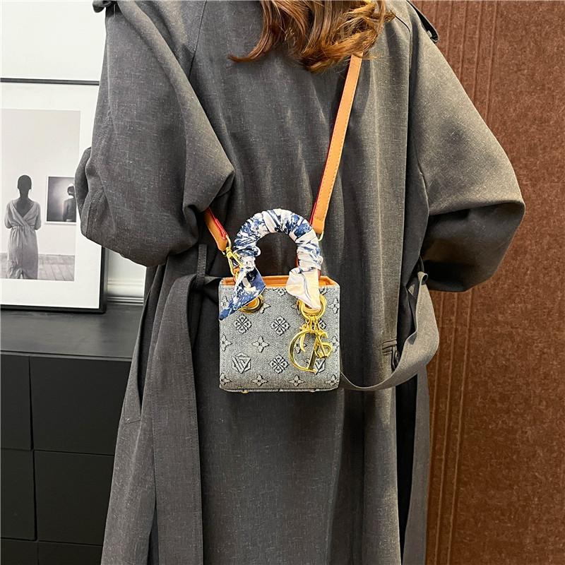 Premium Bag Presbyopia Silk Scarf Contrasting Color Mini Princess Diana Bag Portable Shoulder Bag