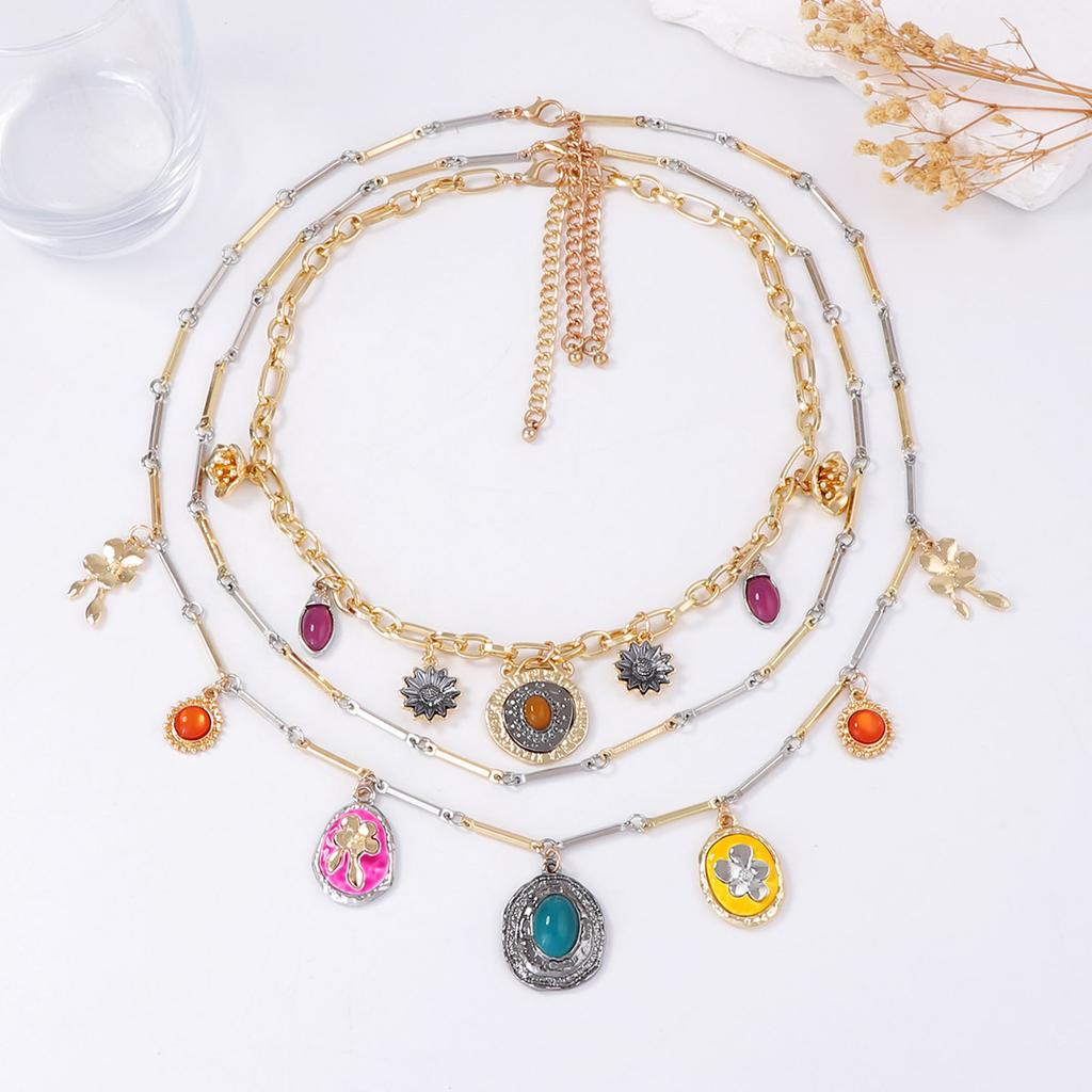 Literary retro light luxury high-end design sense alloy resin color matching ethnic style pendant multi-layer necklace