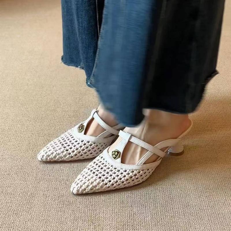 Mode Nouvelles Belles Découpes Respirantes Tissées Baotou Pantoufles Cool pour Femmes en Été, Chaussures à Talons Hauts pour Femmes à Bout Pointu Semi-traîne