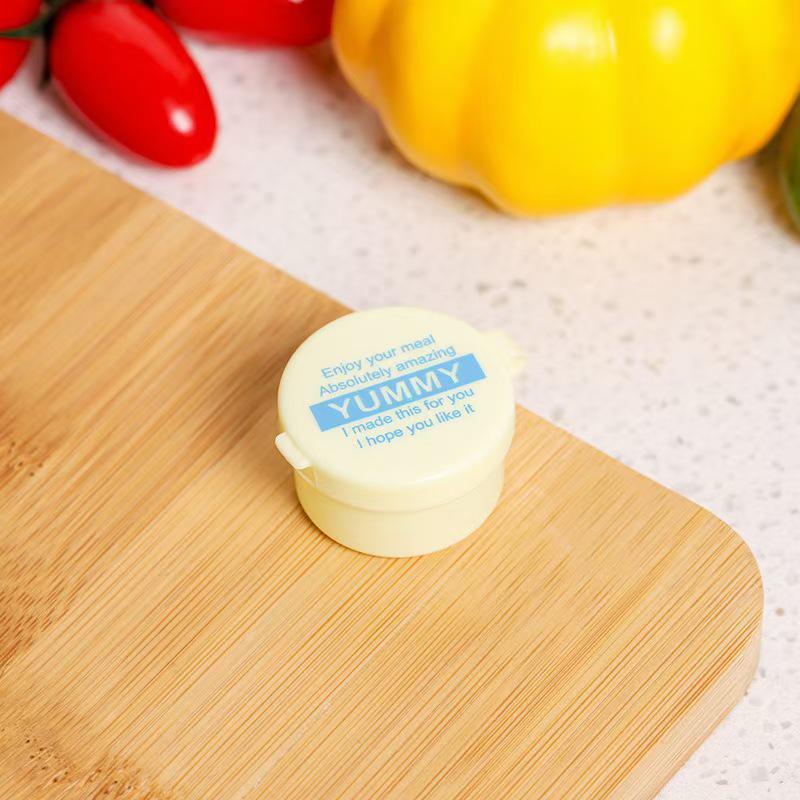 Portable Mini Squeeze Bottle for Tomato Salad Dressing and Honey Dispenser