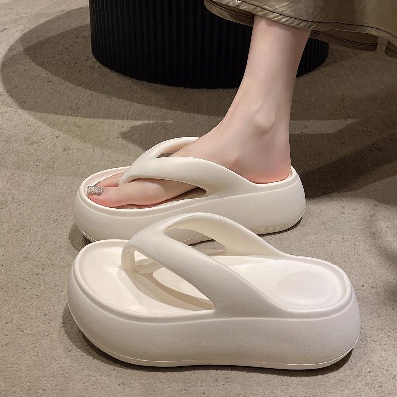2025 New Flip-flops Women's Summer Korean Version Outer Wear Thick Bottom Heightening Seaside Beach Sandals