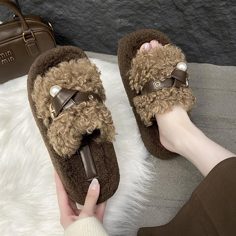 Thick-bottomed Fluffy Slippers for Women's Outerwear 2025 Autumn New Fashion Belt Buckle Lazy Casual Teddy Curly Slippers