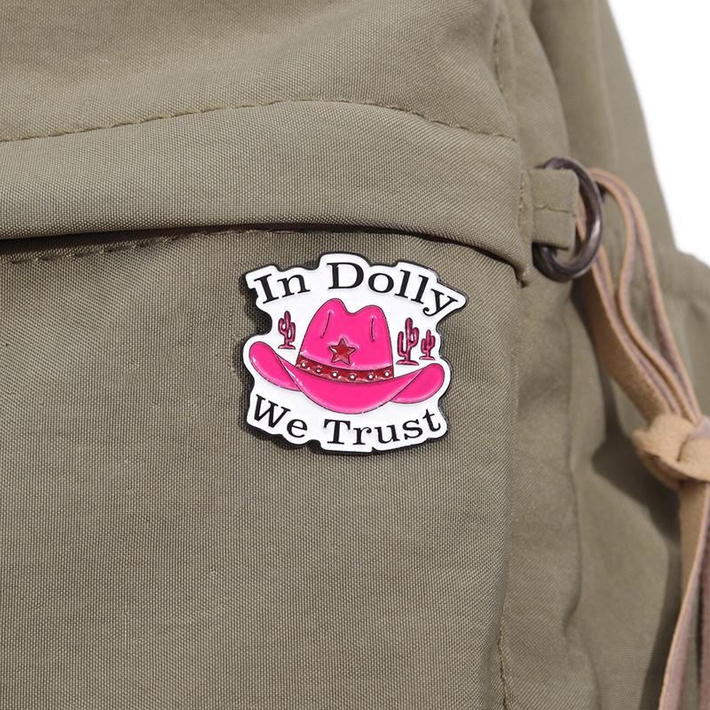 Cowboyhut Emaille-Anstecker Individuell In Dolly We Trust Anstecknadeln Reversabzeichen Gothic Schmuck Geschenk für Kinder Freunde