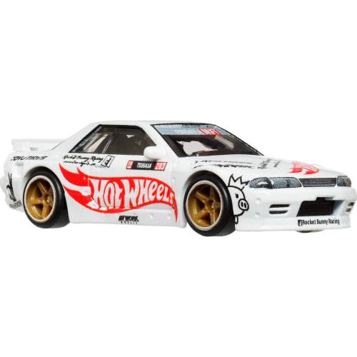 Hot Wheels Car Culture Modern Classics Nissan Skyline GT-R (R32) Pandem Vehicle Toy Diecast Car for Ages 3 and Up, White, HRV68