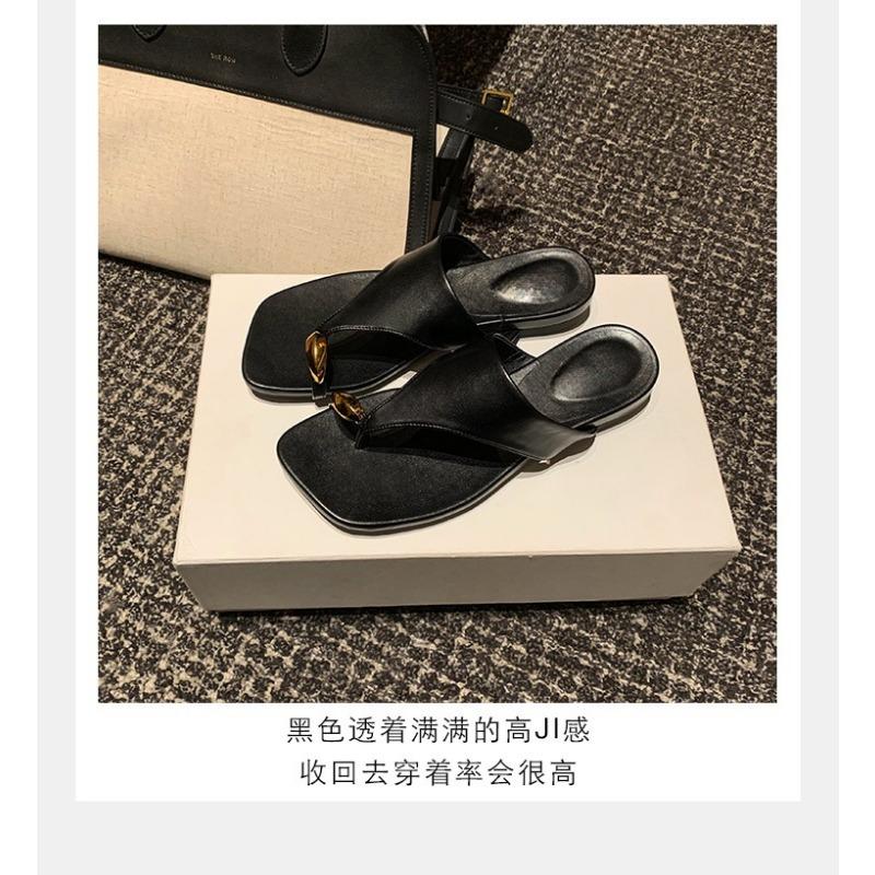 Trendy Metal Capri Early Summer Set Toe Square Head Versatile Flat Bottom Outer Wear Herringbone Open Toe Cool Slippers Female Summer