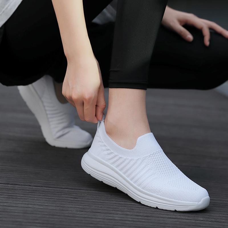 New Women's Ultra Light Oversized Running Shoes, Fashionable Fly Woven Breathable Sports Sneakers