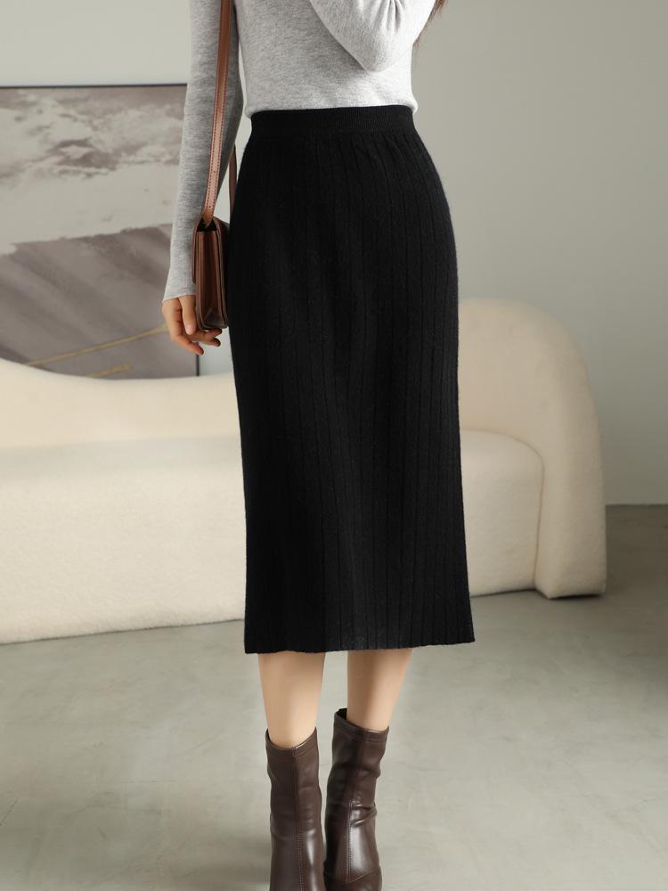 Women's Slim Fit Vertical Stripe Wool Midi Skirt - Versatile Cashmere Knit