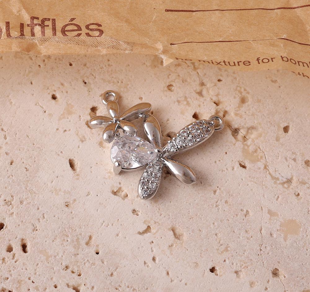 European & American Elegant Dragonfly Pendant Necklace, Niche Design, Cold Fashion