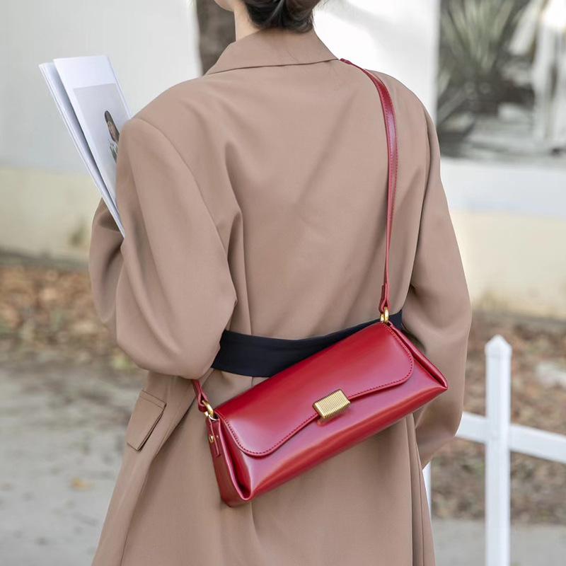 Bag women's niche design retro baguette armpit bag high-end new trendy red crossbody shoulder leather women's bag