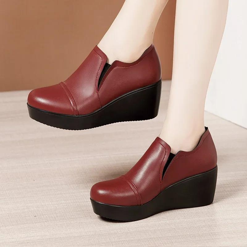 

Small Size 32-43 Elegant Deep Mouth Soft Leather Shoes Women Platform 2025 Winter Med Heels Wedges Ankle Boots with Fur 32