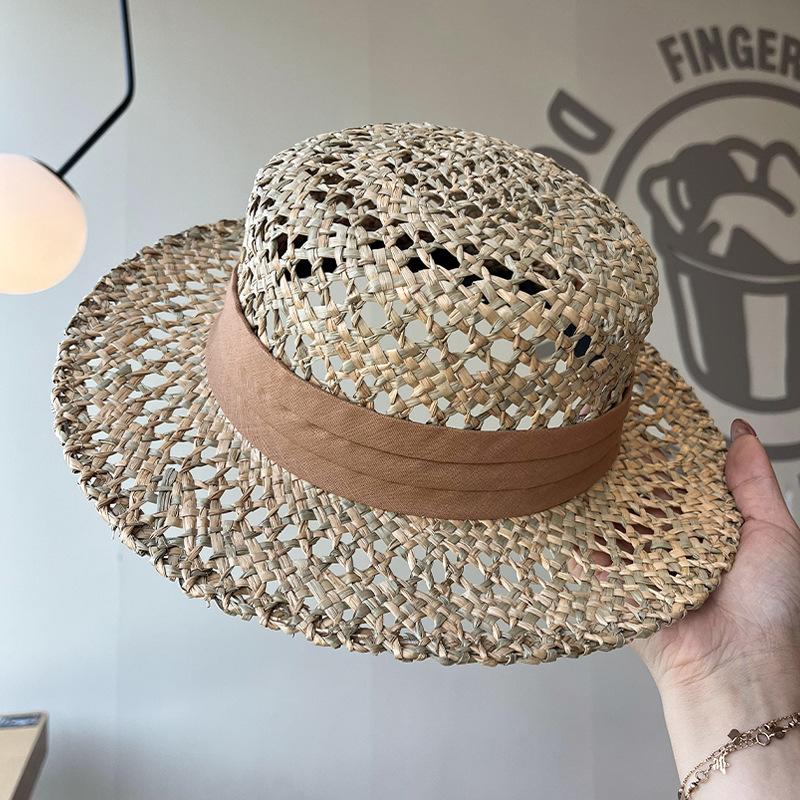 French Hepburn style salty grass woven retro straw hat women's spring summer straw woven big brim seaside vacation sun hat