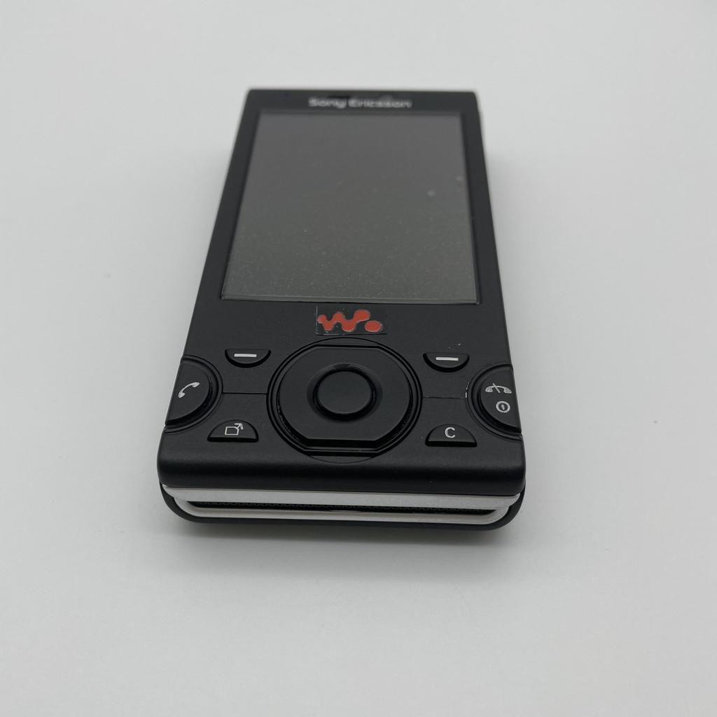 Repasovaný originální mobilní telefon Sony Ericsson W995 GMS 3G s 1 SIM